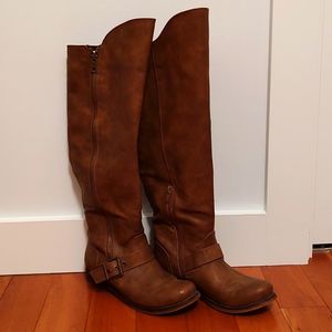 Carlos Santana brown boots size 8